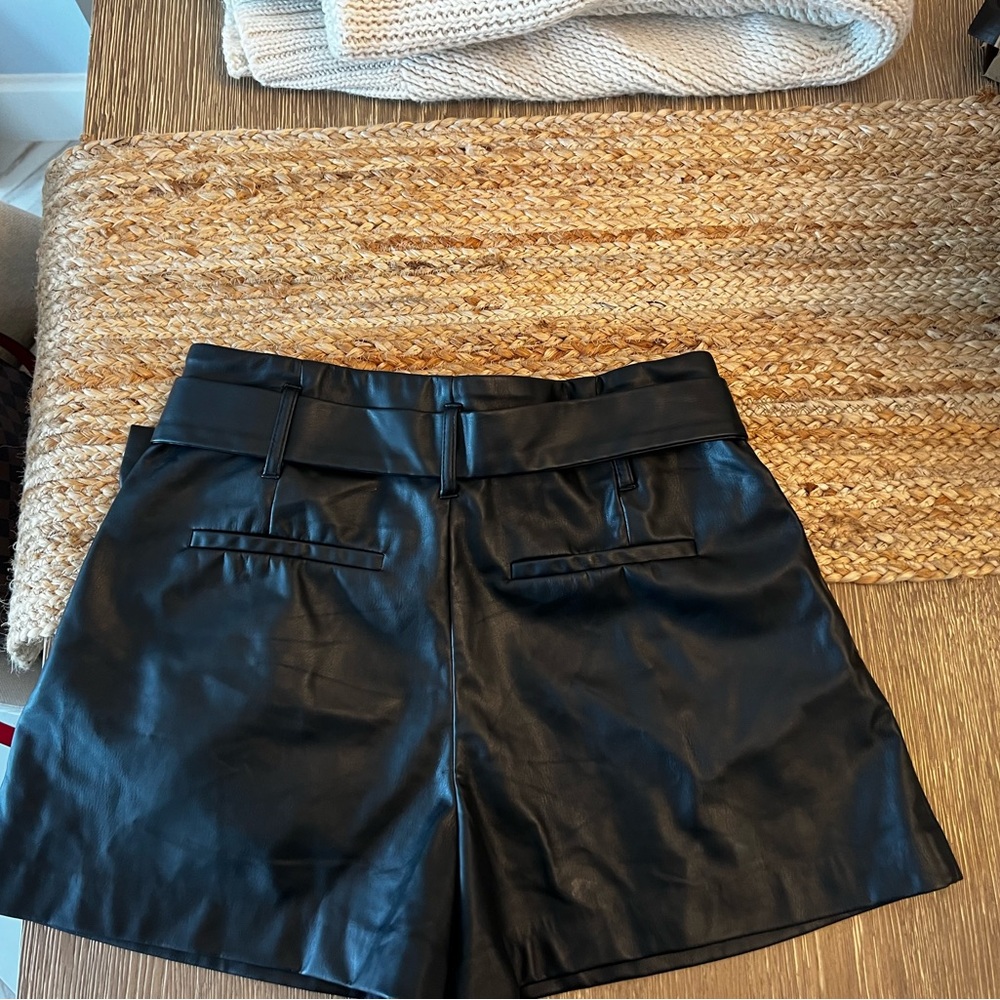 Zara Faux leather single pleat short